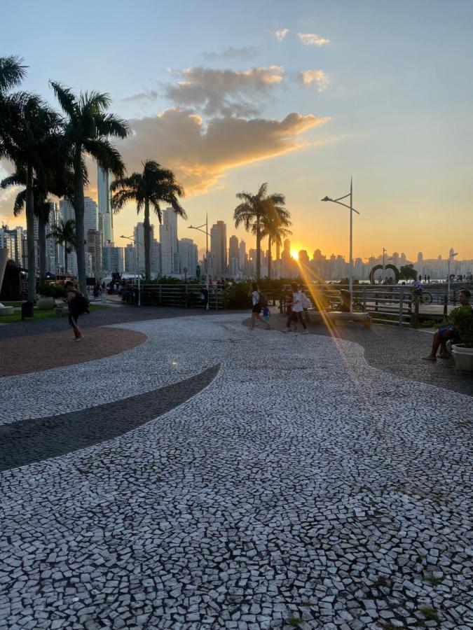Beira Mar Com Excelente Localizacao * Balneario Camboriu